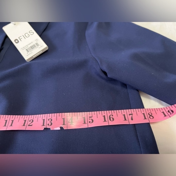 FIGS |Navy Blue Nala Top Long Sleeve Collared Technical Scrub | Women’s XXS NWT - Picture 7 of 10